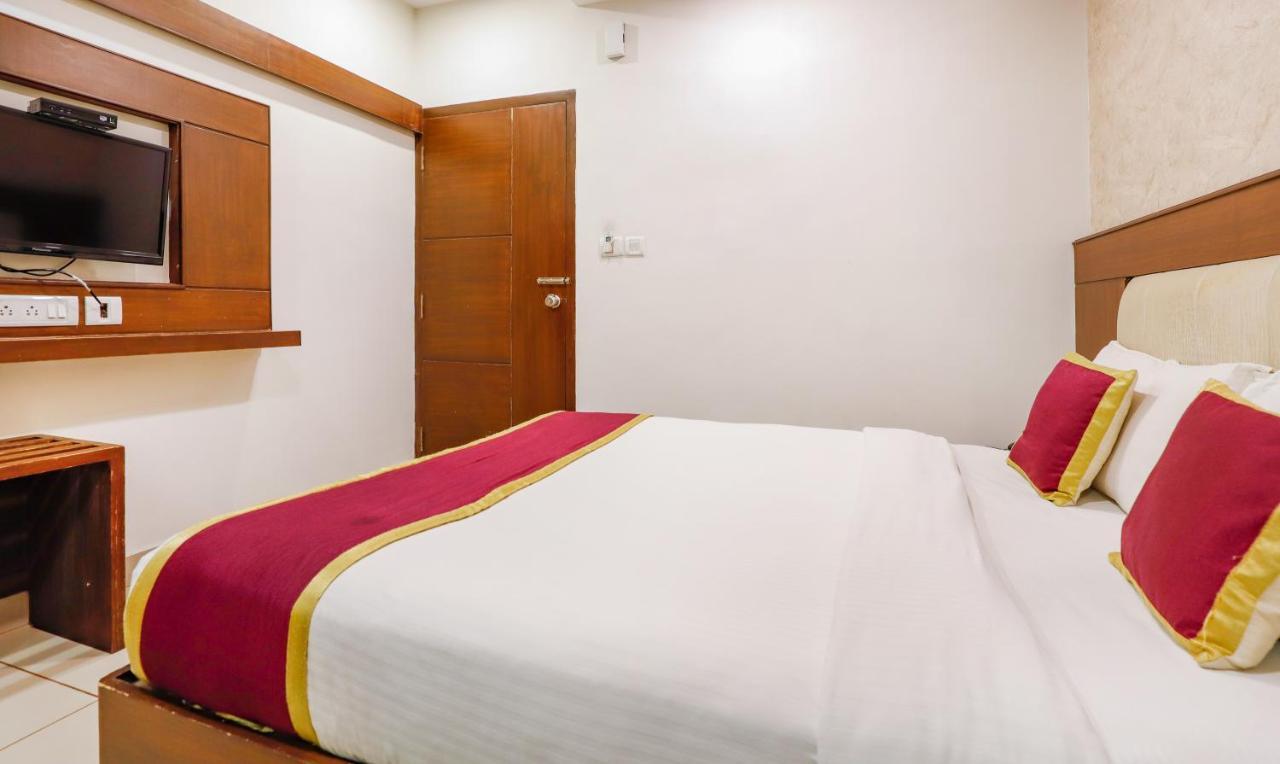 The Mount City Near Us Consulate Chennai Extérieur photo